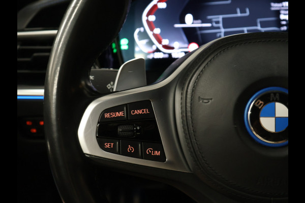 BMW 3 Serie Touring 330e xDrive M Sport [SCHUIFKANTELDAK, TREKHAAK, APPLE CARPLAY, ANDROID, CAMERA, STOELVERWARMING, PDC V+A, CRUISE, CLIMATE 3-ZONE, LASERLICHT, HIFI AUDIO, COMFORT ACCESS, DIGITAL DASH, ELEKTRISCHE ACHTERKLEP, NIE