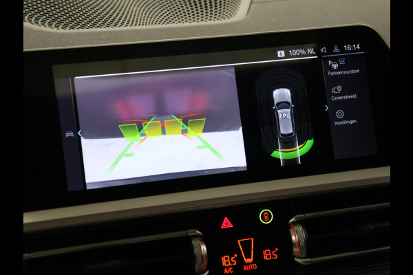 BMW 3 Serie Touring 330e xDrive M Sport [SCHUIFKANTELDAK, TREKHAAK, APPLE CARPLAY, ANDROID, CAMERA, STOELVERWARMING, PDC V+A, CRUISE, CLIMATE 3-ZONE, LASERLICHT, HIFI AUDIO, COMFORT ACCESS, DIGITAL DASH, ELEKTRISCHE ACHTERKLEP, NIE