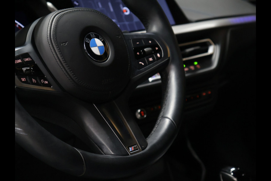BMW 1-serie 118i Business Edition [M SPORT, APPLE CARPLAY, ANDROID, CAMERA, PDC V+A, CRUISE, CLIMATE, HIFI AUDIO, DIGITAL DASH, LED KOPLAMPEN, NIEUWSTAAT]