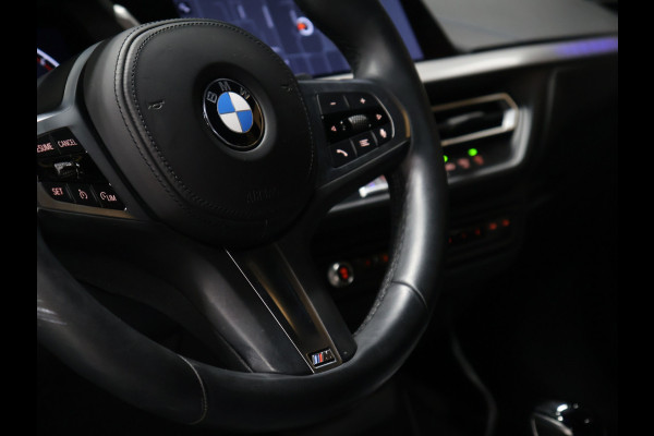 BMW 1-serie 118i Business Edition [M SPORT, APPLE CARPLAY, ANDROID, CAMERA, PDC V+A, CRUISE, CLIMATE, HIFI AUDIO, DIGITAL DASH, LED KOPLAMPEN, NIEUWSTAAT]