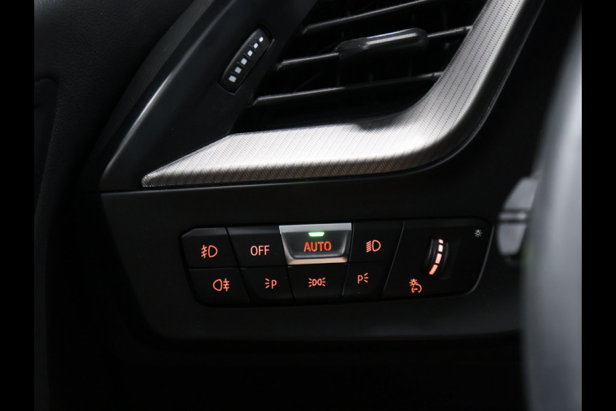 BMW 1-serie 118i Business Edition [M SPORT, APPLE CARPLAY, ANDROID, CAMERA, PDC V+A, CRUISE, CLIMATE, HIFI AUDIO, DIGITAL DASH, LED KOPLAMPEN, NIEUWSTAAT]