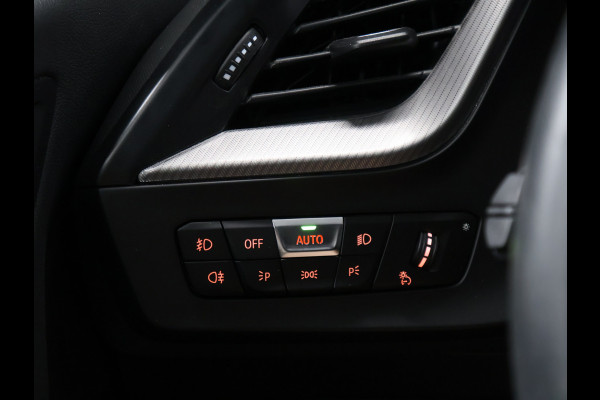 BMW 1-serie 118i Business Edition [M SPORT, APPLE CARPLAY, ANDROID, CAMERA, PDC V+A, CRUISE, CLIMATE, HIFI AUDIO, DIGITAL DASH, LED KOPLAMPEN, NIEUWSTAAT]