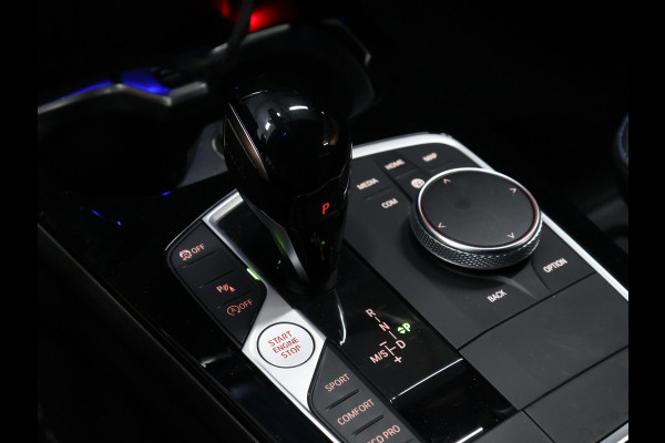 BMW 1-serie 118i Business Edition [M SPORT, APPLE CARPLAY, ANDROID, CAMERA, PDC V+A, CRUISE, CLIMATE, HIFI AUDIO, DIGITAL DASH, LED KOPLAMPEN, NIEUWSTAAT]