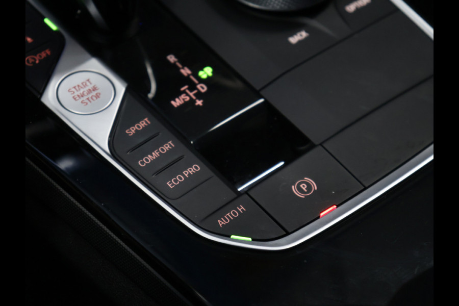 BMW 1-serie 118i Business Edition [M SPORT, APPLE CARPLAY, ANDROID, CAMERA, PDC V+A, CRUISE, CLIMATE, HIFI AUDIO, DIGITAL DASH, LED KOPLAMPEN, NIEUWSTAAT]
