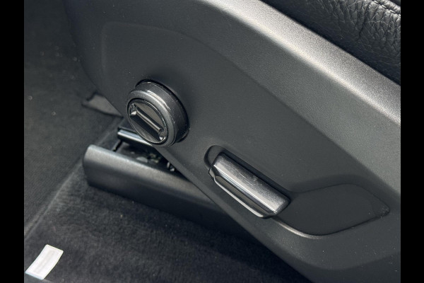 Volvo XC60 2.0 T5 Momentum NL-AUTO | D-RIEM V.V. | PANODAK | CAMERA