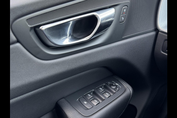 Volvo XC60 2.0 T5 Momentum NL-AUTO | D-RIEM V.V. | PANODAK | CAMERA