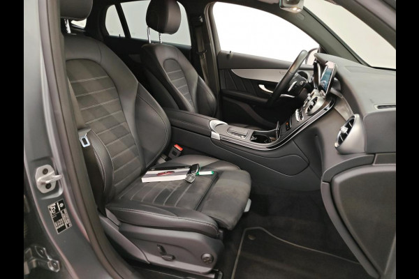 Mercedes-Benz GLC Coupé 300e 4MATIC Business Solution AMG | Magno | Stoelverwarming | Cruise Control | Ambiance Verlichting | Camera | Navigatie | Keyless | LED |