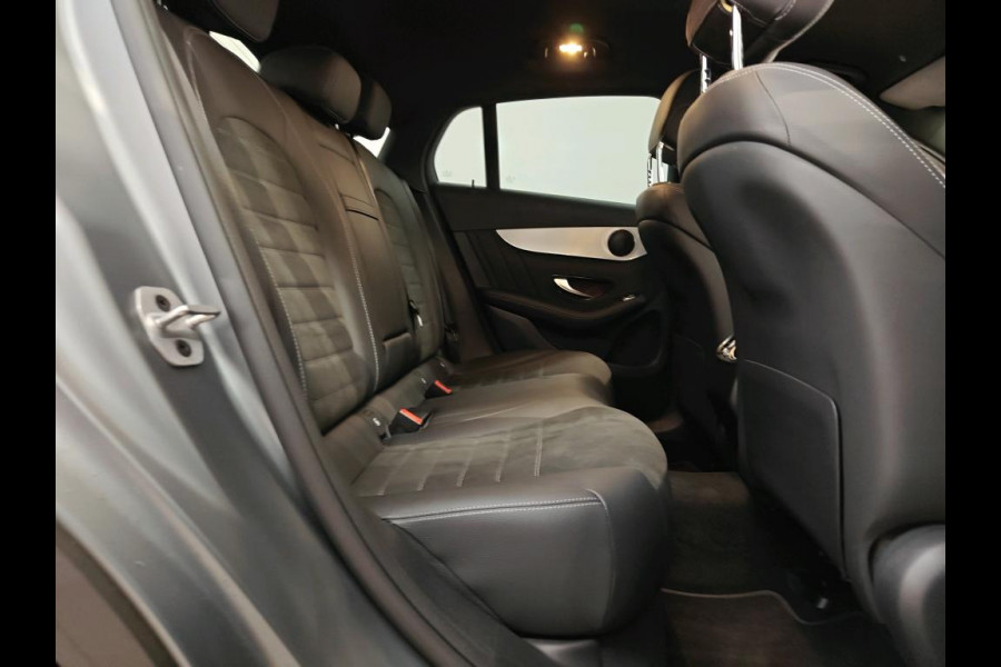 Mercedes-Benz GLC Coupé 300e 4MATIC Business Solution AMG | Magno | Stoelverwarming | Cruise Control | Ambiance Verlichting | Camera | Navigatie | Keyless | LED |