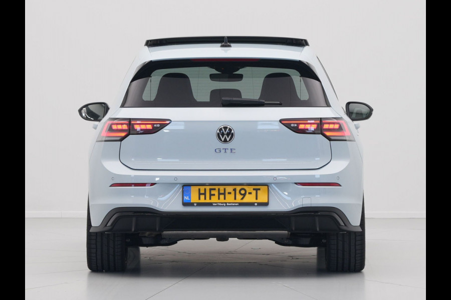 Volkswagen Golf GTE 1.5 TSI eHybrid 272pk DSG | Panoramadak | 360 camera | Stoelverwarming | Side assist / Demonstratieauto