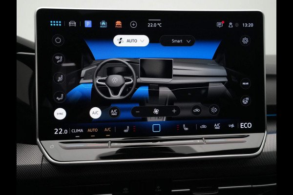 Volkswagen Golf GTE 1.5 TSI eHybrid 272pk DSG | Panoramadak | 360 camera | Stoelverwarming | Side assist / Demonstratieauto