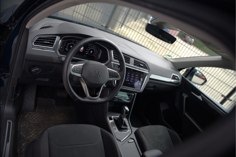 Volkswagen Tiguan 1.4 TSI eHybrid Elegance Business | Stoelverwarming | Stuurverwarming | iQ Light | Adaptive Cruise Control | Trekhaak | Apple Carplay | Navigatie | Camera | SOH 84%