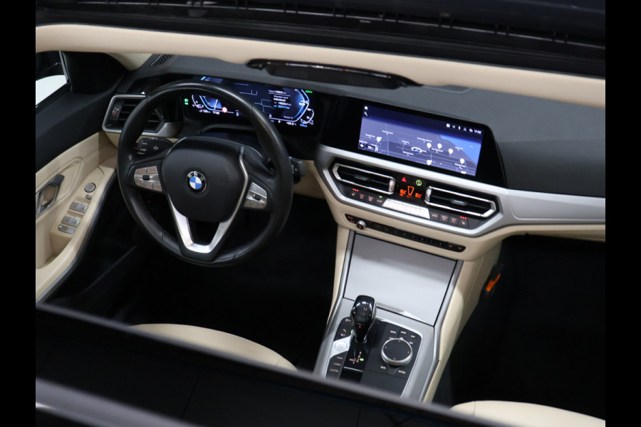 BMW 3 Serie Touring 320e Business Edition Plus [SCHUIFKANTELDAK, APPLE CARPLAY, ANDROID, STOELVERWARMING, PDC V+A, CRUISE, CLIMATE 3-ZONE, LASERLICHT, COMFORT ACCESS, VOL LEDER, DIGITAL DASH, ELEK. ACHTERKLEP, NIEUWSTAAT]