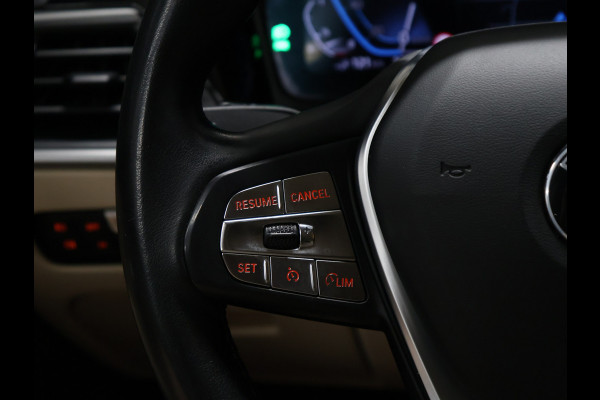 BMW 3 Serie Touring 320e Business Edition Plus [SCHUIFKANTELDAK, APPLE CARPLAY, ANDROID, STOELVERWARMING, PDC V+A, CRUISE, CLIMATE 3-ZONE, LASERLICHT, COMFORT ACCESS, VOL LEDER, DIGITAL DASH, ELEK. ACHTERKLEP, NIEUWSTAAT]