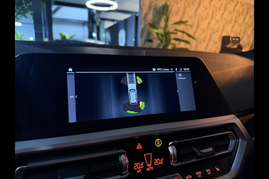 BMW 3-serie 330e xDrive M-Sport Line Black Edition|Pano|Black Pack|Sfeer|PDC|Keyless|Leder|LED+Xenon|Rijklaar