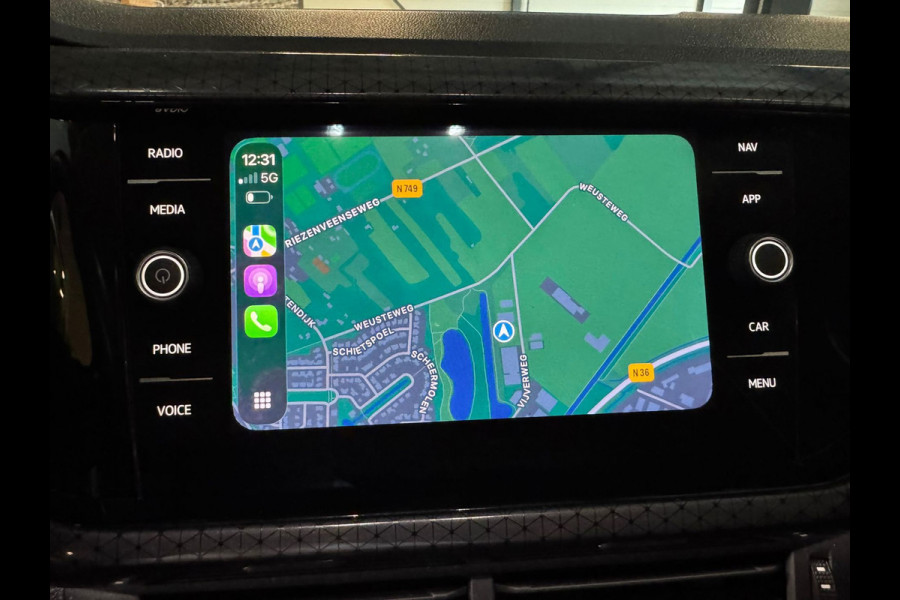 Volkswagen T-Cross 1.0 TSI R-Line|Virtual Cockpit|IQ.Drive|Blindspot|Keyless|Camera|LED+Xenon|CarPlay|Rijklaar