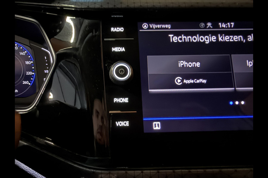 Volkswagen T-Cross 1.0 TSI R-Line|Virtual Cockpit|IQ.Drive|Blindspot|Keyless|Camera|LED+Xenon|CarPlay|Rijklaar
