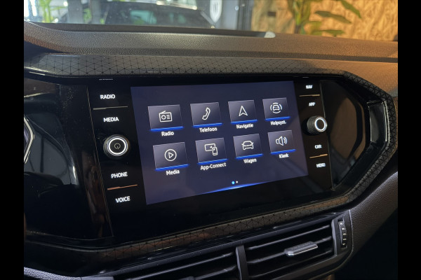 Volkswagen T-Cross 1.0 TSI R-Line|Virtual Cockpit|IQ.Drive|Blindspot|Keyless|Camera|LED+Xenon|CarPlay|Rijklaar