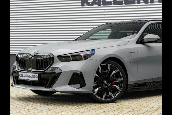 BMW 5 Serie Touring 530e M-Sport Pro - Pano - Trekhaak - ACC - Head-up - Harman Kardon