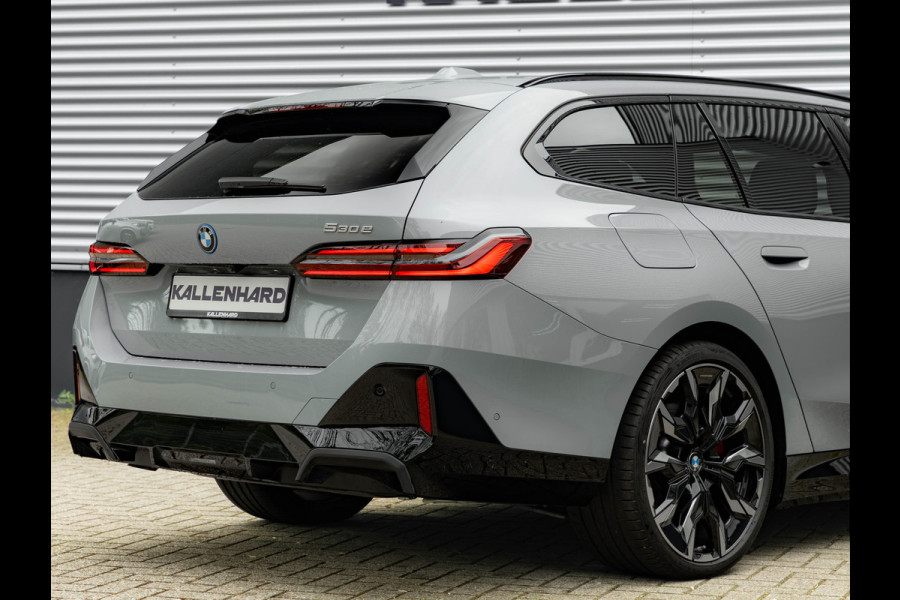 BMW 5 Serie Touring 530e M-Sport Pro - Pano - Trekhaak - ACC - Head-up - Harman Kardon