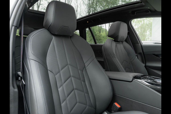 BMW 5 Serie Touring 530e M-Sport Pro - Pano - Trekhaak - ACC - Head-up - Harman Kardon