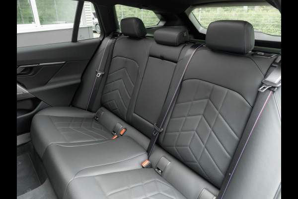 BMW 5 Serie Touring 530e M-Sport Pro - Pano - Trekhaak - ACC - Head-up - Harman Kardon