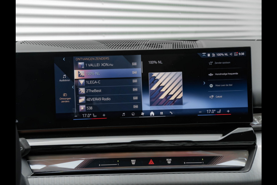 BMW 5 Serie Touring 530e M-Sport Pro - Pano - Trekhaak - ACC - Head-up - Harman Kardon