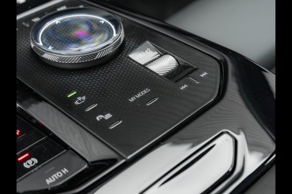 BMW 5 Serie Touring 530e M-Sport Pro - Pano - Trekhaak - ACC - Head-up - Harman Kardon
