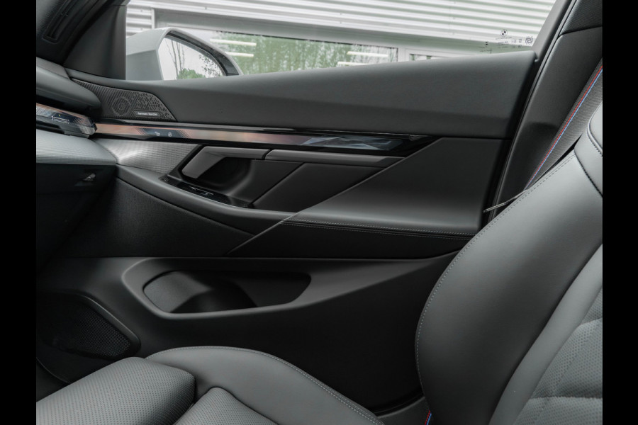 BMW 5 Serie Touring 530e M-Sport Pro - Pano - Trekhaak - ACC - Head-up - Harman Kardon