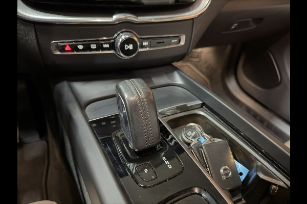 Volvo XC60 2.0 T8 Twin Engine AWD Inscription|PHEV SOH 91%|Dealer Onderhouden|1e Eigenaar|Full Options