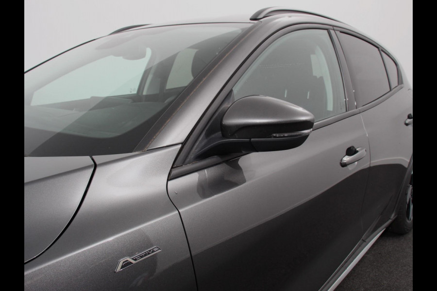 Ford Focus 1.0 EcoBoost 155pk Hybrid Automaat Active X DEMO ! Navigatie  Climate Control  Camera  Parkeer sensoren  B&O  DAB  Led  Lichtmetalen velgen