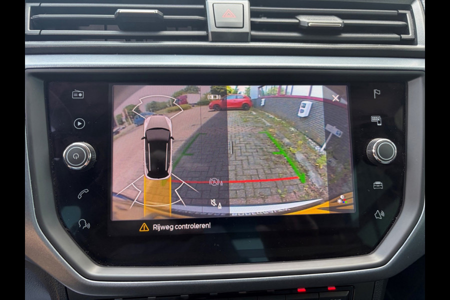 Seat Arona 1.0 TSI Style Business Intense / carplay / camera