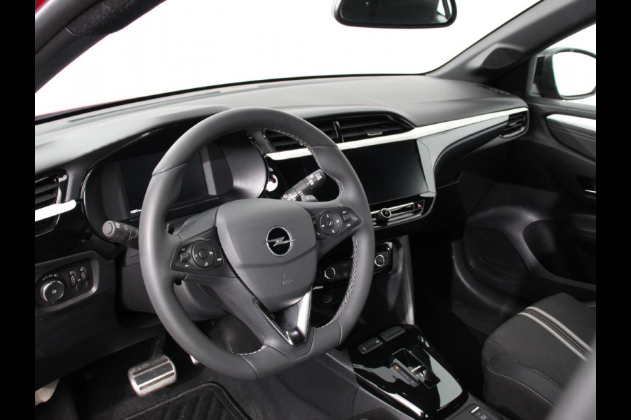 Opel Corsa 1.2 Turbo Hybrid 100pk GS Automaat DEMO ! Navigatie Apple Carplay/Android Auto Camera Parkeersensoren Cruise Control Dodehoek assistent Airco Lichtmetalen velgen Virtual Cockpit