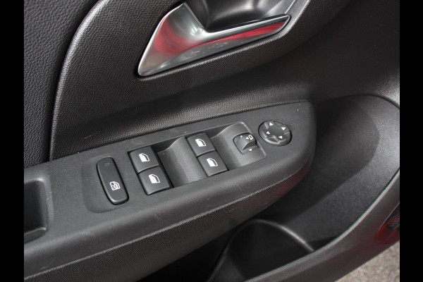 Opel Corsa 1.2 Turbo Hybrid 100pk GS Automaat DEMO ! Navigatie Apple Carplay/Android Auto Camera Parkeersensoren Cruise Control Dodehoek assistent Airco Lichtmetalen velgen Virtual Cockpit