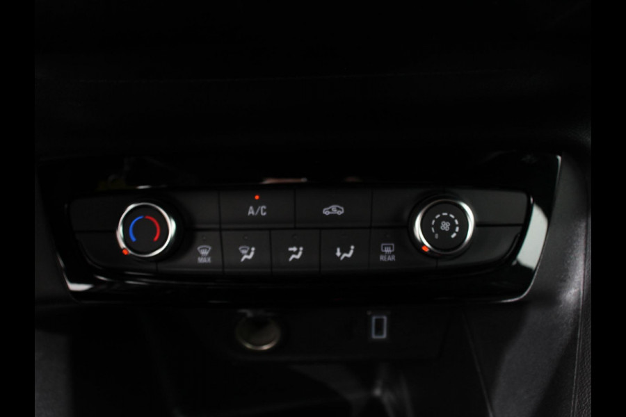 Opel Corsa 1.2 Turbo Hybrid 100pk GS Automaat DEMO ! Navigatie Apple Carplay/Android Auto Camera Parkeersensoren Cruise Control Dodehoek assistent Airco Lichtmetalen velgen Virtual Cockpit