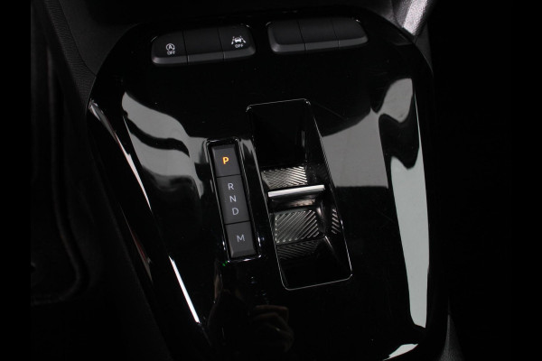 Opel Corsa 1.2 Turbo Hybrid 100pk GS Automaat DEMO ! Navigatie Apple Carplay/Android Auto Camera Parkeersensoren Cruise Control Dodehoek assistent Airco Lichtmetalen velgen Virtual Cockpit