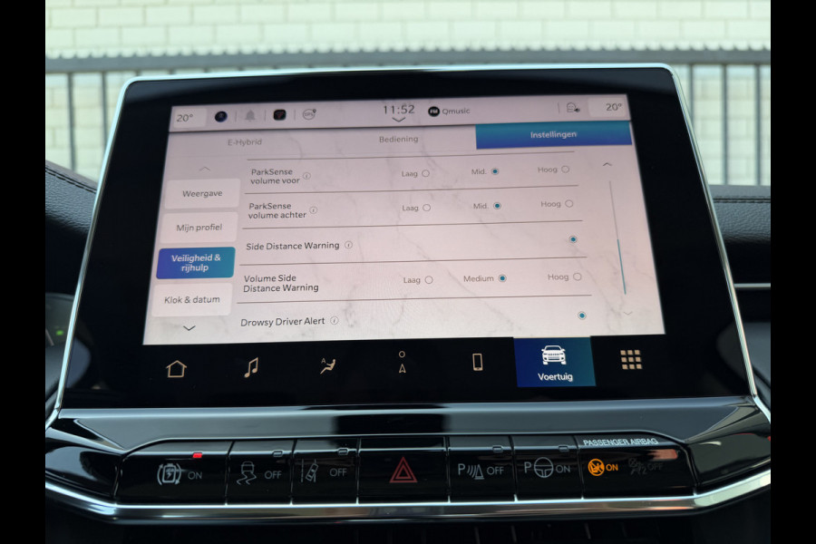 Jeep Compass 4xe 190 Plug-in Hybrid Electric Altitude (Elektrische Klep - Keyless Entry - LED - Automatische Airco - Camera - Navigatie - App