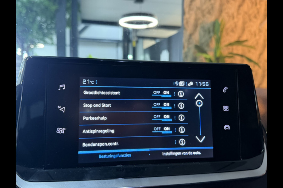 Peugeot 2008 1.2 GT Line|Automaat|Premium kleur|131PK Sport|360° Camera|Sfeerverlichting|Navi|CarPlay|LED|Rijklaar