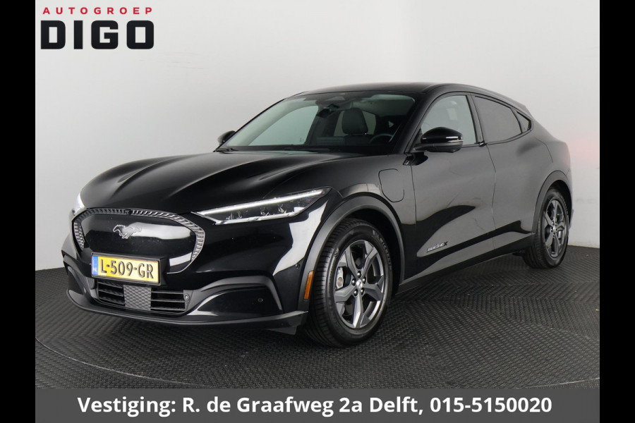 Ford Mustang Mach-E Extended RWD 98 kWh SOH 94% | Navigatie | Trekhaak | Stuur-& Stoelverwarming | Leder | Camera |