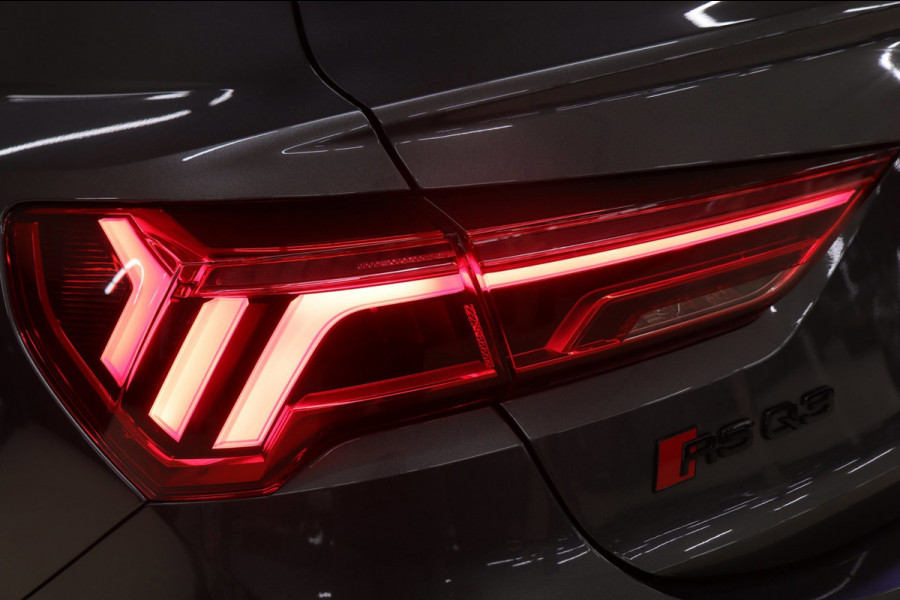 Audi RS Q3 Sportback TFSI Pano/360Cam/Carplay/RSStoelen/Blindspot/BOMVOL