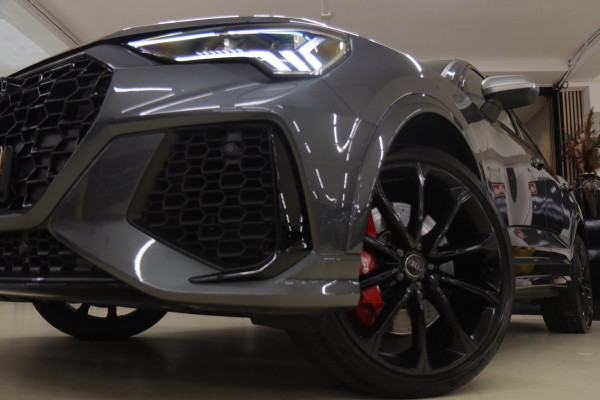 Audi RS Q3 Sportback TFSI Pano/360Cam/Carplay/RSStoelen/Blindspot/BOMVOL