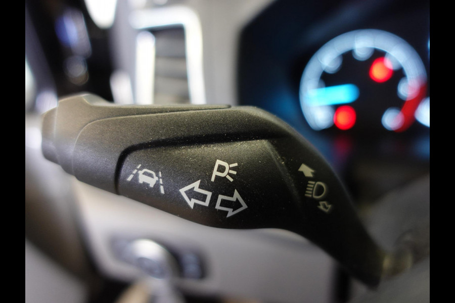 Ford Transit Custom 320 2.0 TDCI L2H1 Sport 170PK Automaat Airco Cruise Control Bluetooth Navi Trekhaak