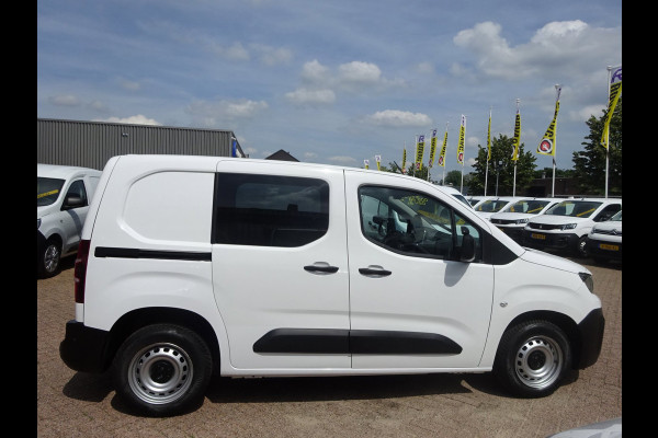 Peugeot Partner 1.2 PureTech Pro BENZINE BPM VRIJ AIRCO NAVI CRUISE CONTROL PDC SCHUIFDEUR
