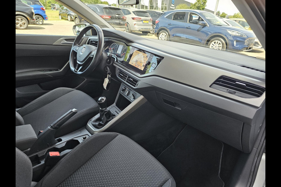 Volkswagen Polo 1.0 TSI Comfortline Business Adaptive cruise control | Navigatie | App-connect | Regen-lichtsensor | Bluetooth | Multifunctioneel stuur | Nieuwstaat!