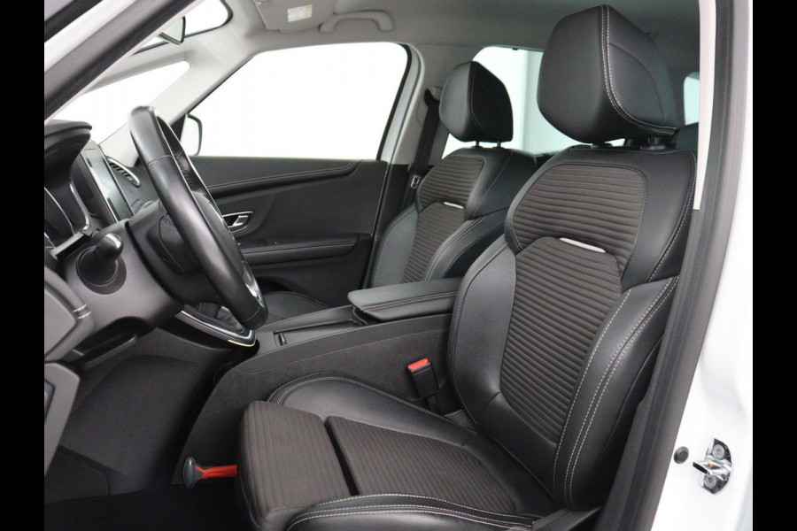 Renault Scénic 1.3 TCe Bose | Carplay | Camera | Trekhaak | Navigatie | LED | LM | Half Leer | Climate controle | Cruise control |  Massagestoel