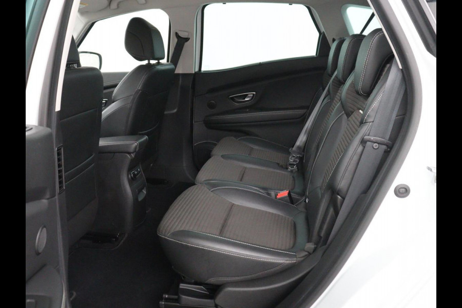 Renault Scénic 1.3 TCe Bose | Carplay | Camera | Trekhaak | Navigatie | LED | LM | Half Leer | Climate controle | Cruise control |  Massagestoel