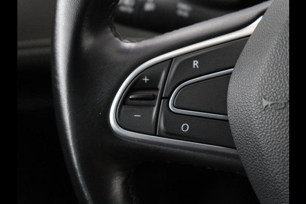 Renault Scénic 1.3 TCe Bose | Carplay | Camera | Trekhaak | Navigatie | LED | LM | Half Leer | Climate controle | Cruise control |  Massagestoel