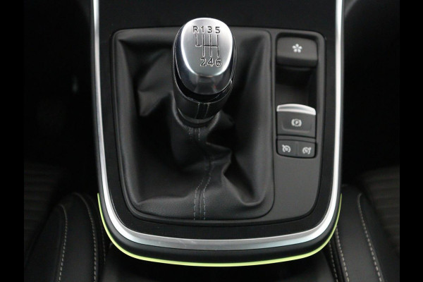 Renault Scénic 1.3 TCe Bose | Carplay | Camera | Trekhaak | Navigatie | LED | LM | Half Leer | Climate controle | Cruise control |  Massagestoel