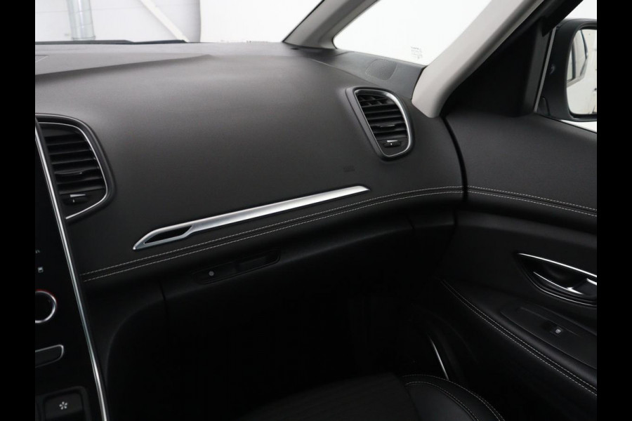 Renault Scénic 1.3 TCe Bose | Carplay | Camera | Trekhaak | Navigatie | LED | LM | Half Leer | Climate controle | Cruise control |  Massagestoel