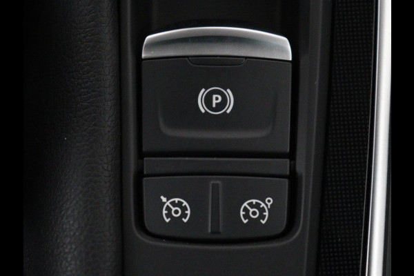 Renault Scénic 1.3 TCe Bose | Carplay | Camera | Trekhaak | Navigatie | LED | LM | Half Leer | Climate controle | Cruise control |  Massagestoel