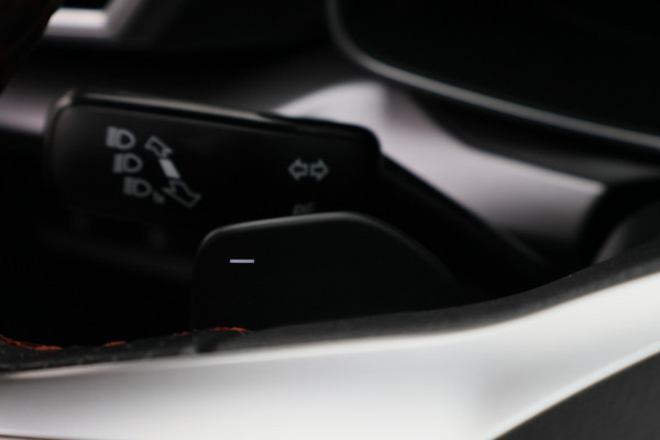 Seat Leon Sportstourer 1.0 eTSI FR Business Intense Eerste Eigenaar, Virtual Cockpit, ACC, Camera, Apple Carplay, LED, 18''